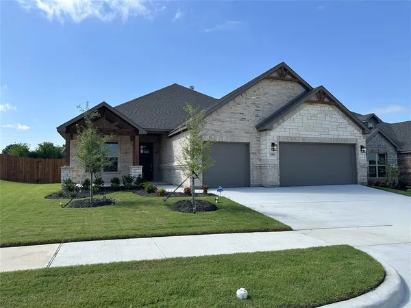 $429,500 | 2001 Belle Lagos Lane, Cleburne, TX 76033
