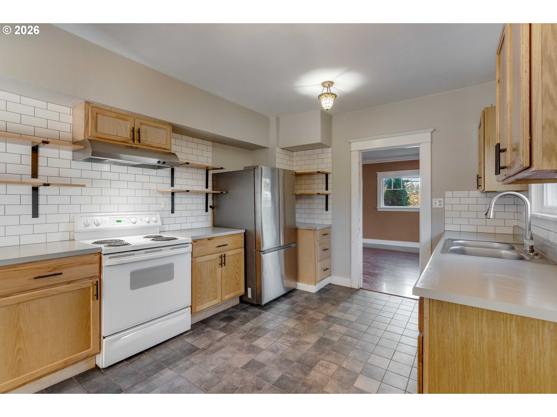 504 Abernethy Road Oregon City, OR 97045 - Photo 13 of 43