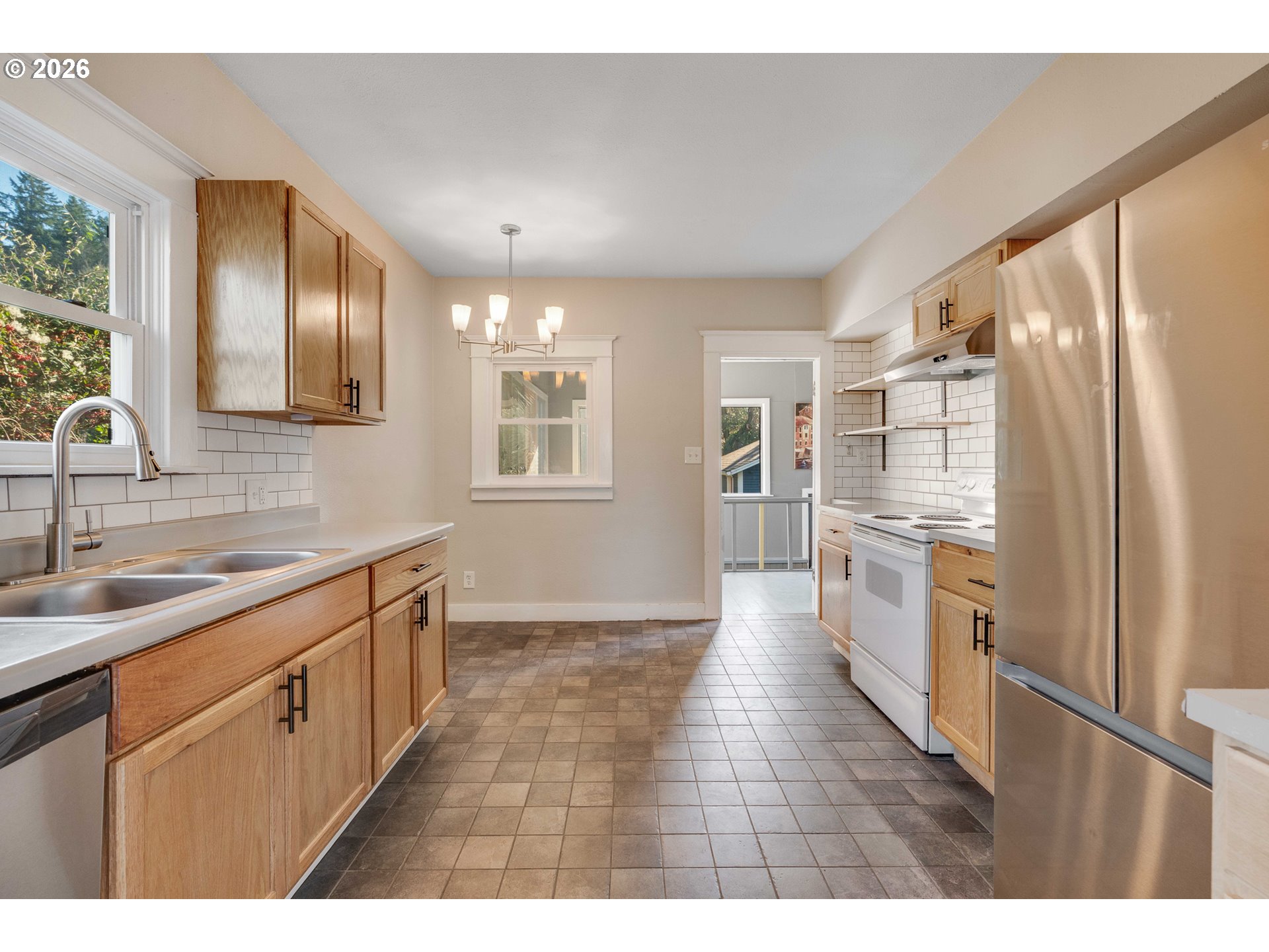 504 Abernethy Road Oregon City, OR 97045 - Photo 9 of 43