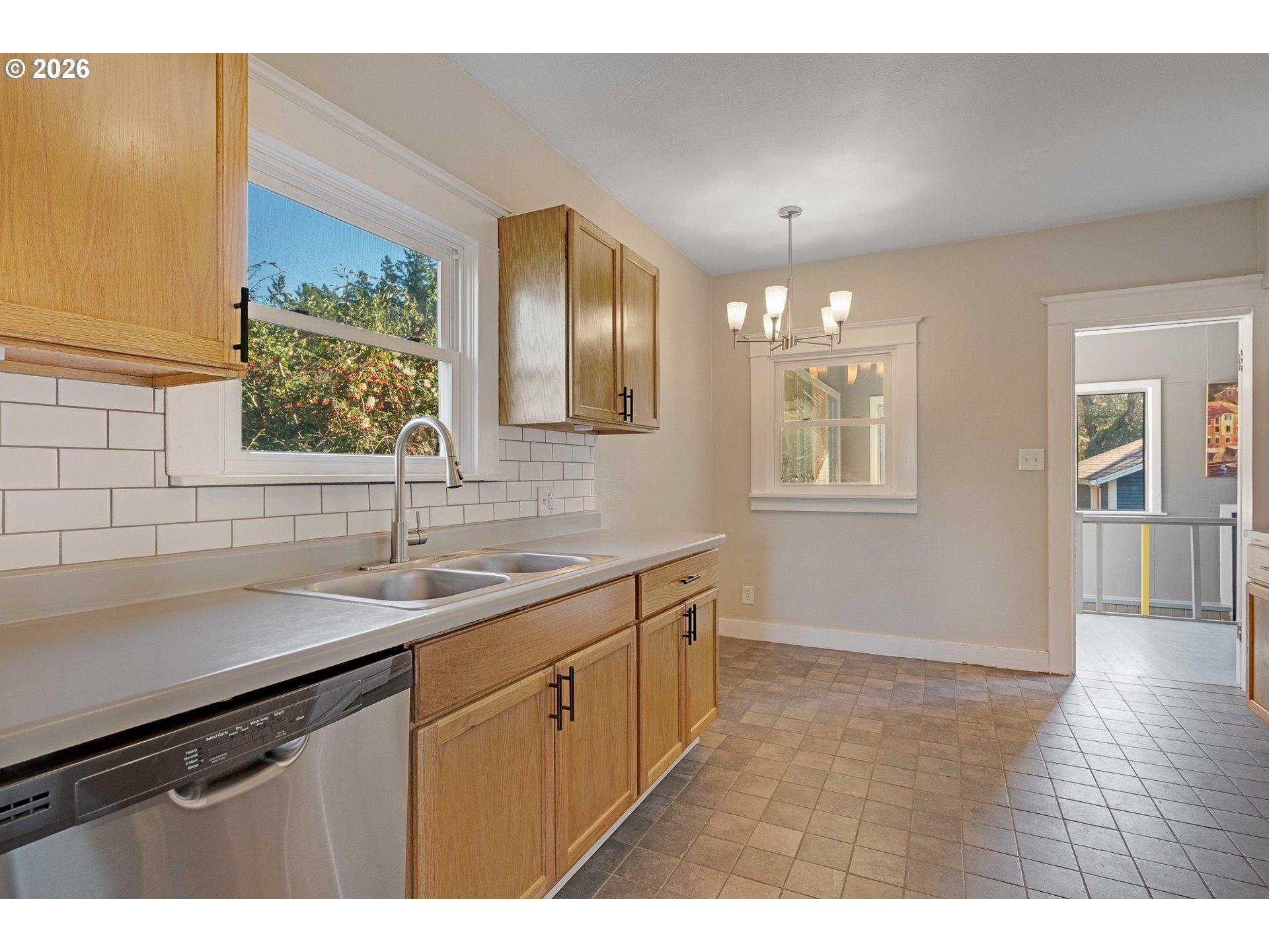 504 Abernethy Road Oregon City, OR 97045 - Photo 10 of 43