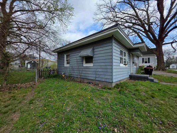 $55,000 | 121 West 9th Street, Mount Vernon, IN 47620
