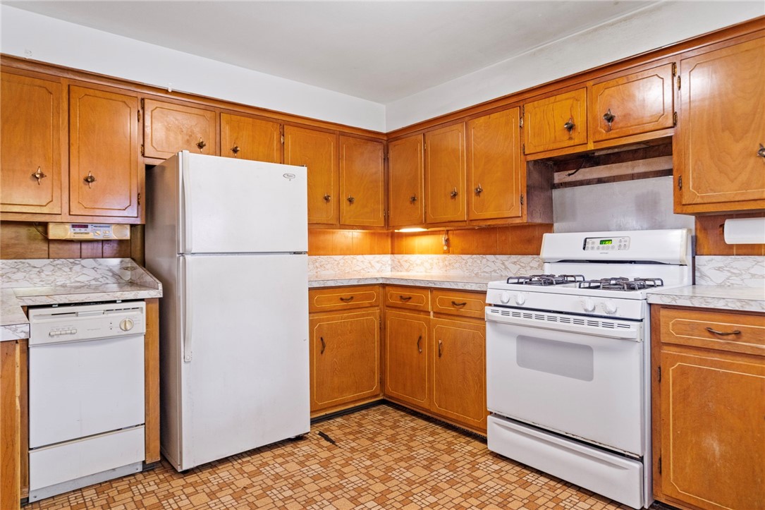 24 Magnolia Street Warwick, RI 02889 - Photo 20 of 46 Gallery Image 20