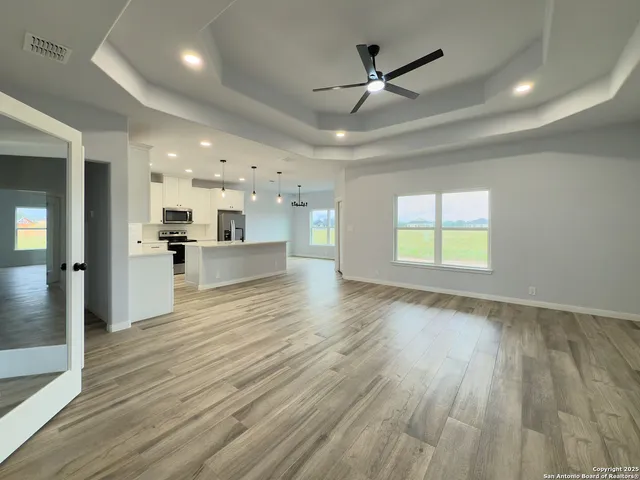 $419,999 | 105 Merion Lane, La Vernia, TX 78121