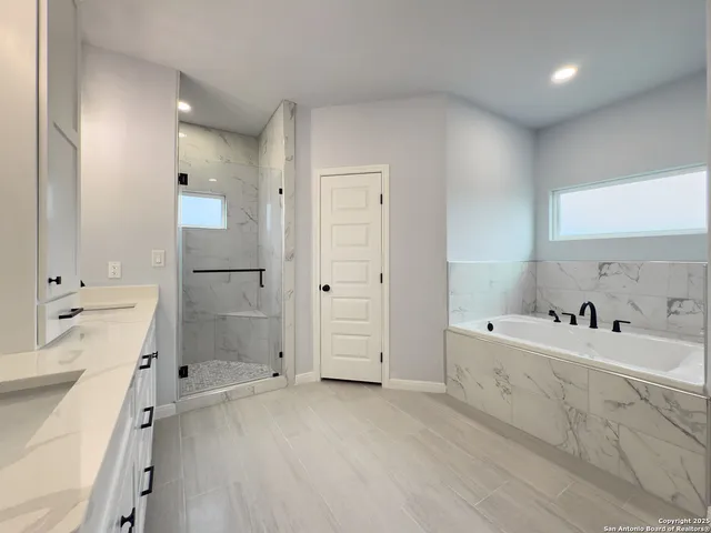 $419,999 | 105 Merion Lane, La Vernia, TX 78121