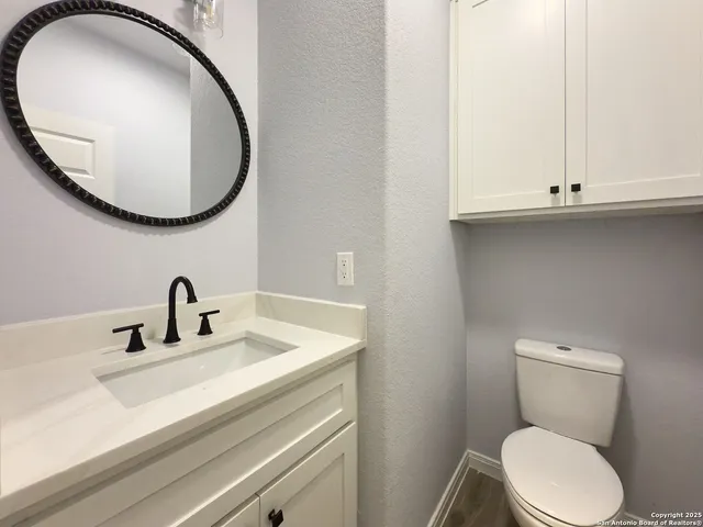 $419,999 | 105 Merion Lane, La Vernia, TX 78121