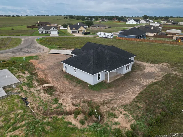 $419,999 | 105 Merion Lane, La Vernia, TX 78121