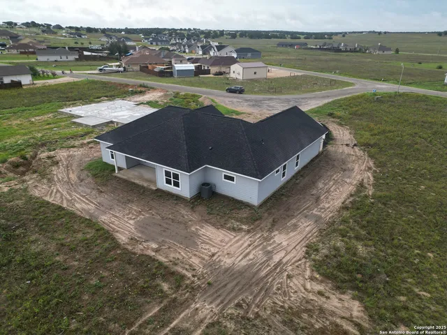 $419,999 | 105 Merion Lane, La Vernia, TX 78121