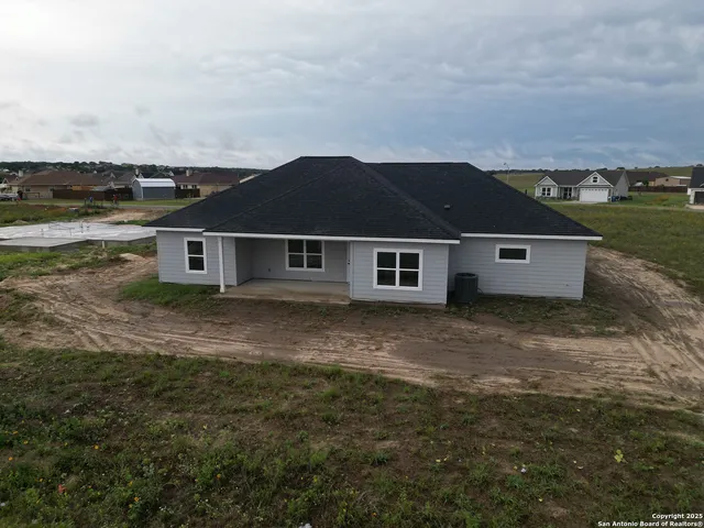 $419,999 | 105 Merion Lane, La Vernia, TX 78121