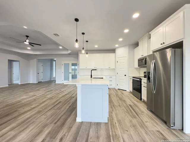 $419,999 | 105 Merion Lane, La Vernia, TX 78121