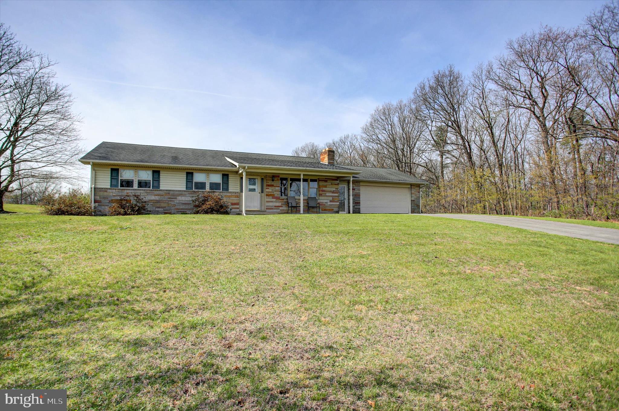 1000 Sawmill Road Warfordsburg, PA 17267 - Photo 3 of 37 Front of home