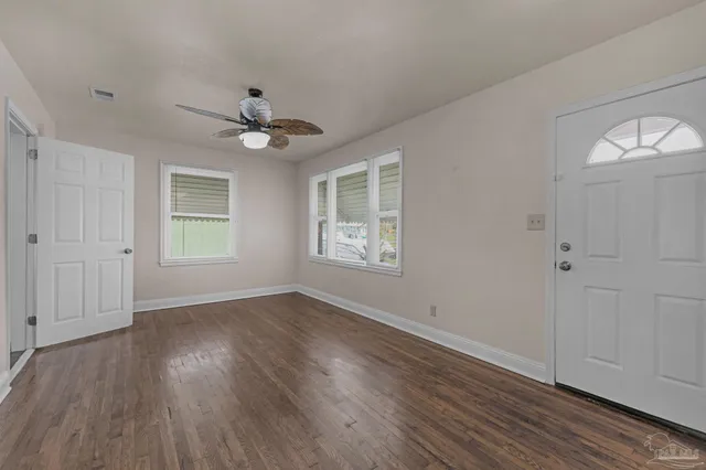 $1,950 | 303 Southeast Gilliland Road, Pensacola, FL 32507