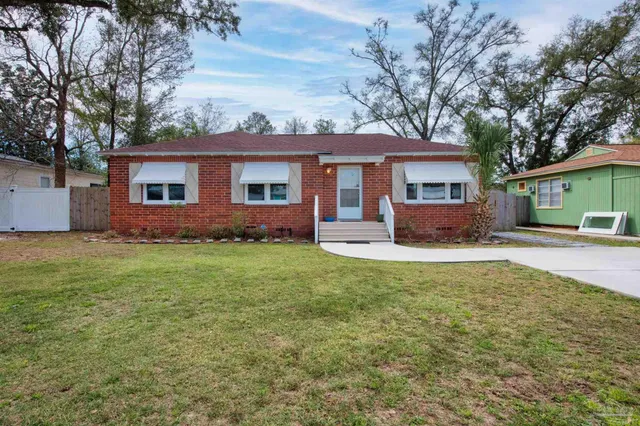 $2,000 | 303 Southeast Gilliland Road, Pensacola, FL 32507