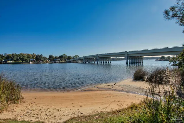 $1,950 | 303 Southeast Gilliland Road, Pensacola, FL 32507