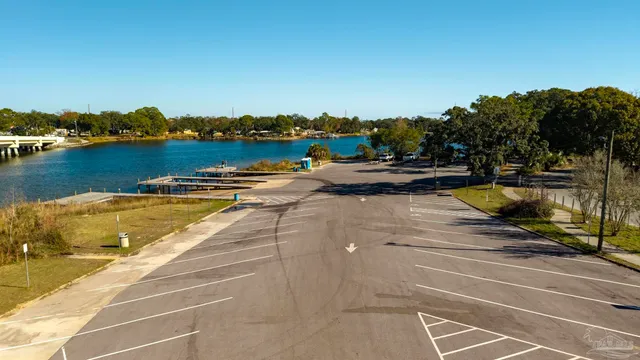 $1,950 | 303 Southeast Gilliland Road, Pensacola, FL 32507