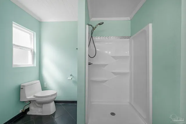 $2,000 | 303 Southeast Gilliland Road, Pensacola, FL 32507