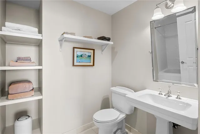 $786,000 | 1 Tower Drive, Unit 1106, Portsmouth, RI 02871