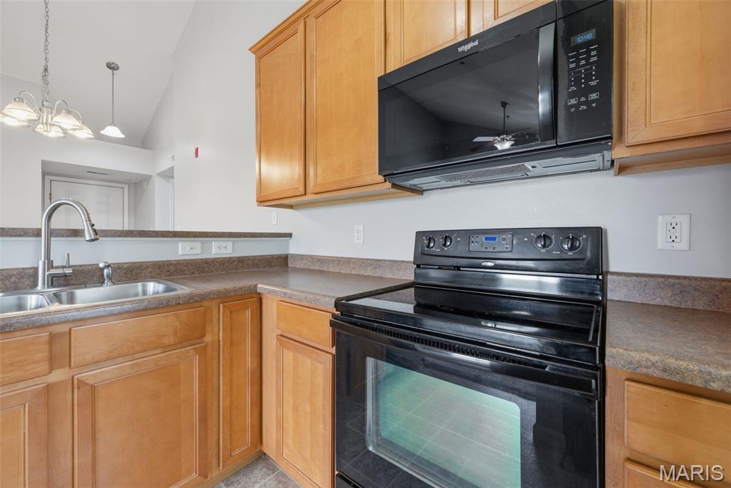 5300 Spring River Drive O'Fallon, MO 63368 - Photo 15 of 44