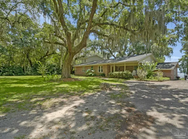 $650,000 | 7079 Oak Street, Milton, FL 32583