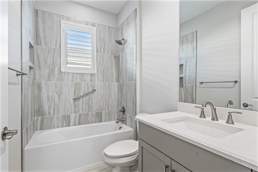 2152 Falls Manor Vero Beach, FL 32967 - Photo 17 of 36