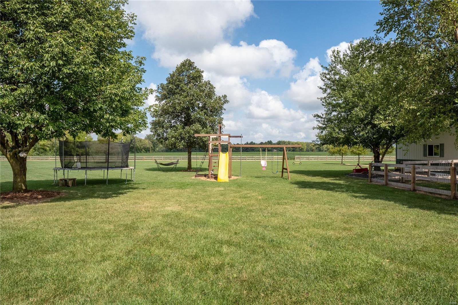 12931 Rose Road Trenton, IL 62293 - Photo 43 of 50