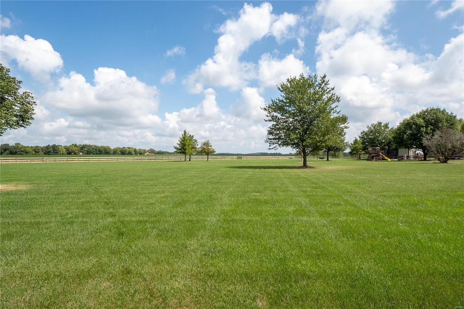12931 Rose Road Trenton, IL 62293 - Photo 46 of 50