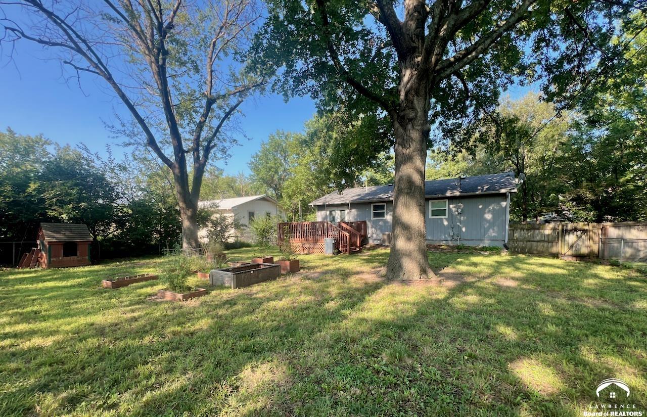 1112 Randall Road Lawrence, KS 66049 - Photo 15 of 16 Gallery Image 15