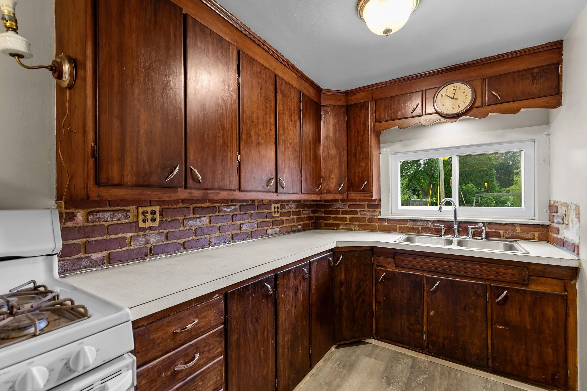 1711 North Meade Street Appleton, WI 54911 - Photo 7 of 24