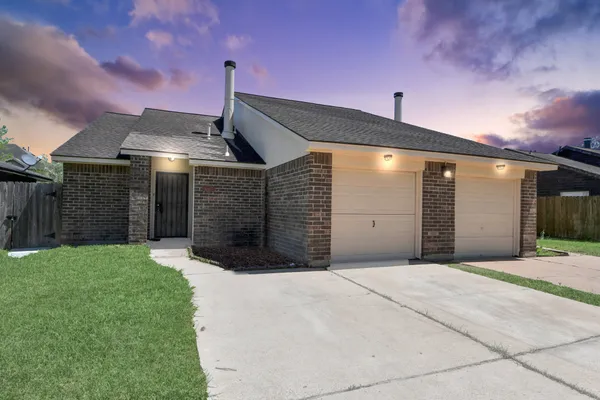 $1,550 | 16423 Monte Carlo Lane, Houston, TX 77053