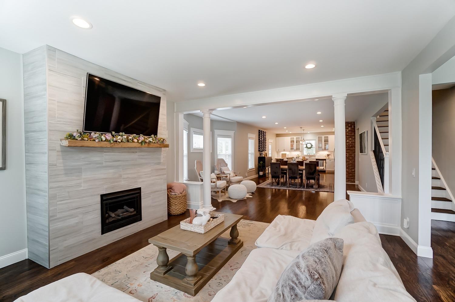 1079 Asbury Road Cincinnati, OH 45255 - Photo 5 of 50 Gallery Image 5