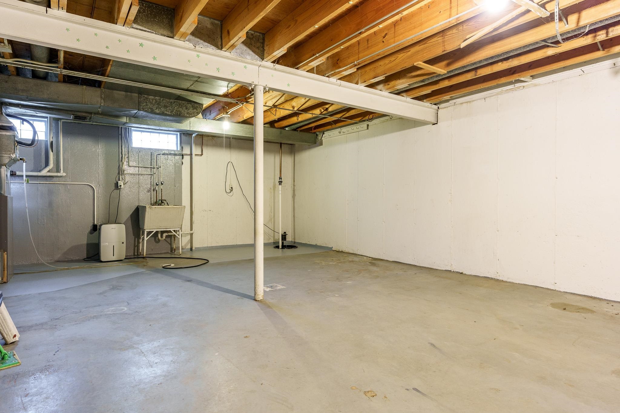 338 Northway Park Road, Unit 6 Machesney Park, IL 61115 - Photo 35 of 38 a view of an empty room