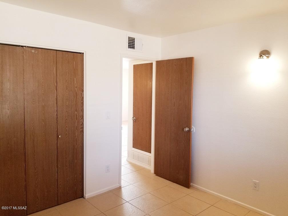 7122 South Missiondale Road, Unit 102 Tucson, AZ 85756 - Photo 11 of 15