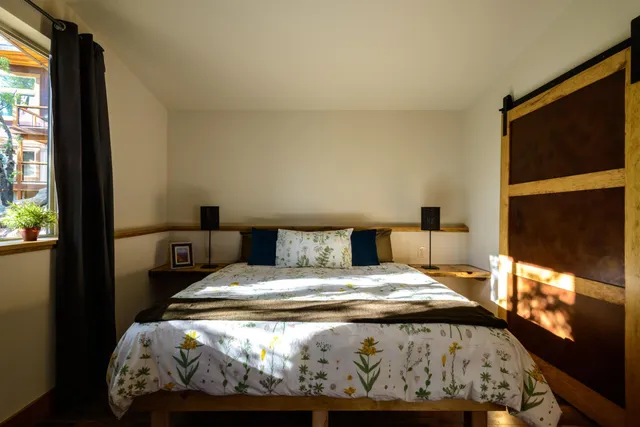 $1,248,000 | 7436 Yosemite Park Way, Yosemite National Park, CA 95389