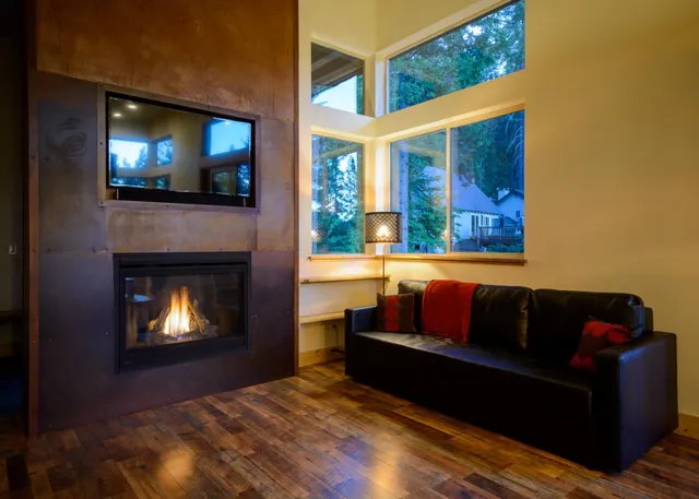 $1,248,000 | 7436 Yosemite Park Way, Yosemite National Park, CA 95389