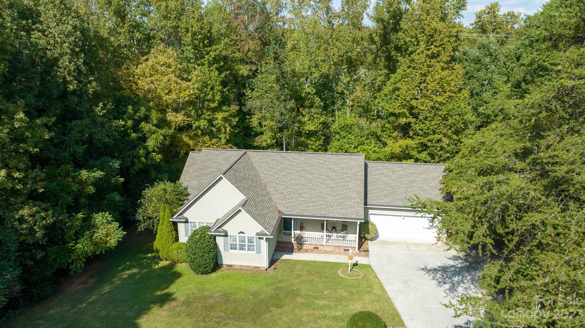 1598 Glenway Road Clover, SC 29710 - Photo 6 of 36