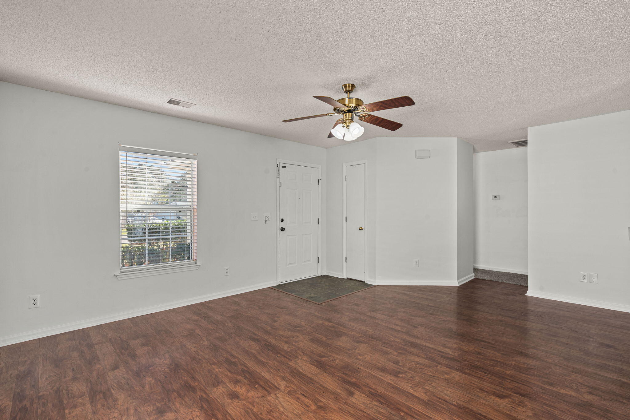 142 2 Pond Loop Ladson, SC 29456 - Photo 5 of 31 5