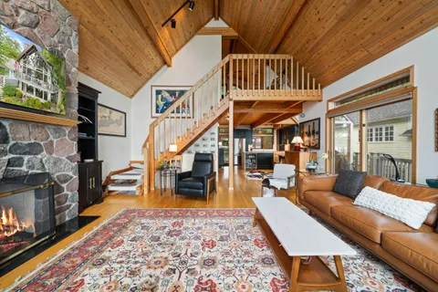 $3,850,000 | 4 Dartmouth Road, Williams Bay, WI 53191