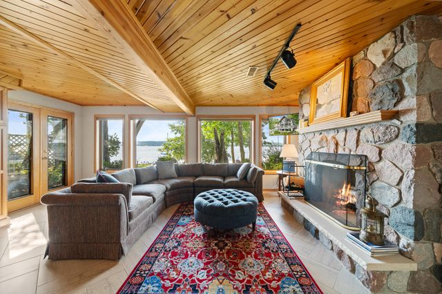 $3,850,000 | 4 Dartmouth Road, Williams Bay, WI 53191