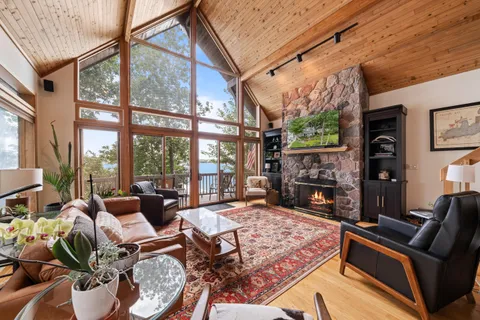 $3,850,000 | 4 Dartmouth Road, Williams Bay, WI 53191