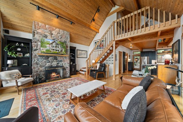 $3,850,000 | 4 Dartmouth Road, Williams Bay, WI 53191