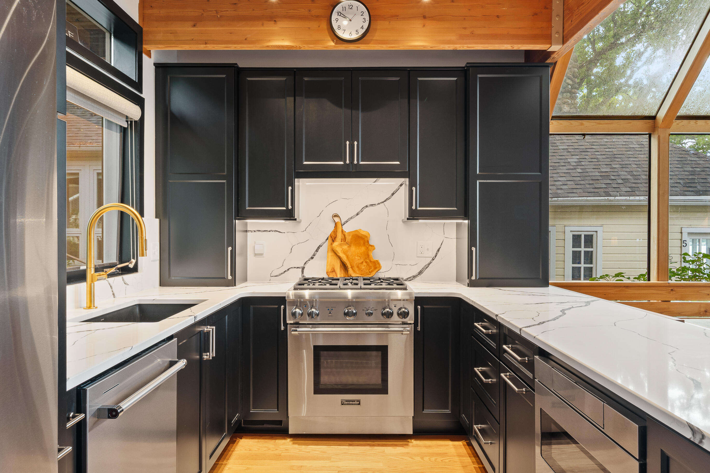 4 Dartmouth Road Williams Bay, WI 53191 - Photo 9 of 49 Stone Counters, SS Appliances