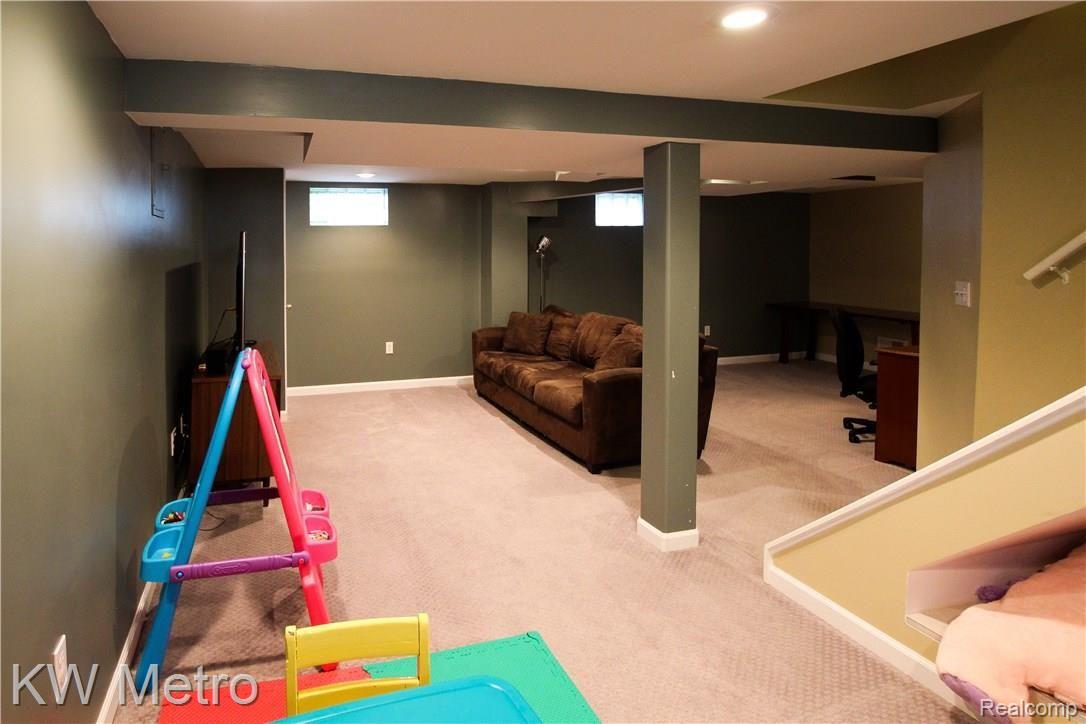 2726 Columbia Road Berkley, MI 48072 - Photo 27 of 38 IMG_1413.jpg