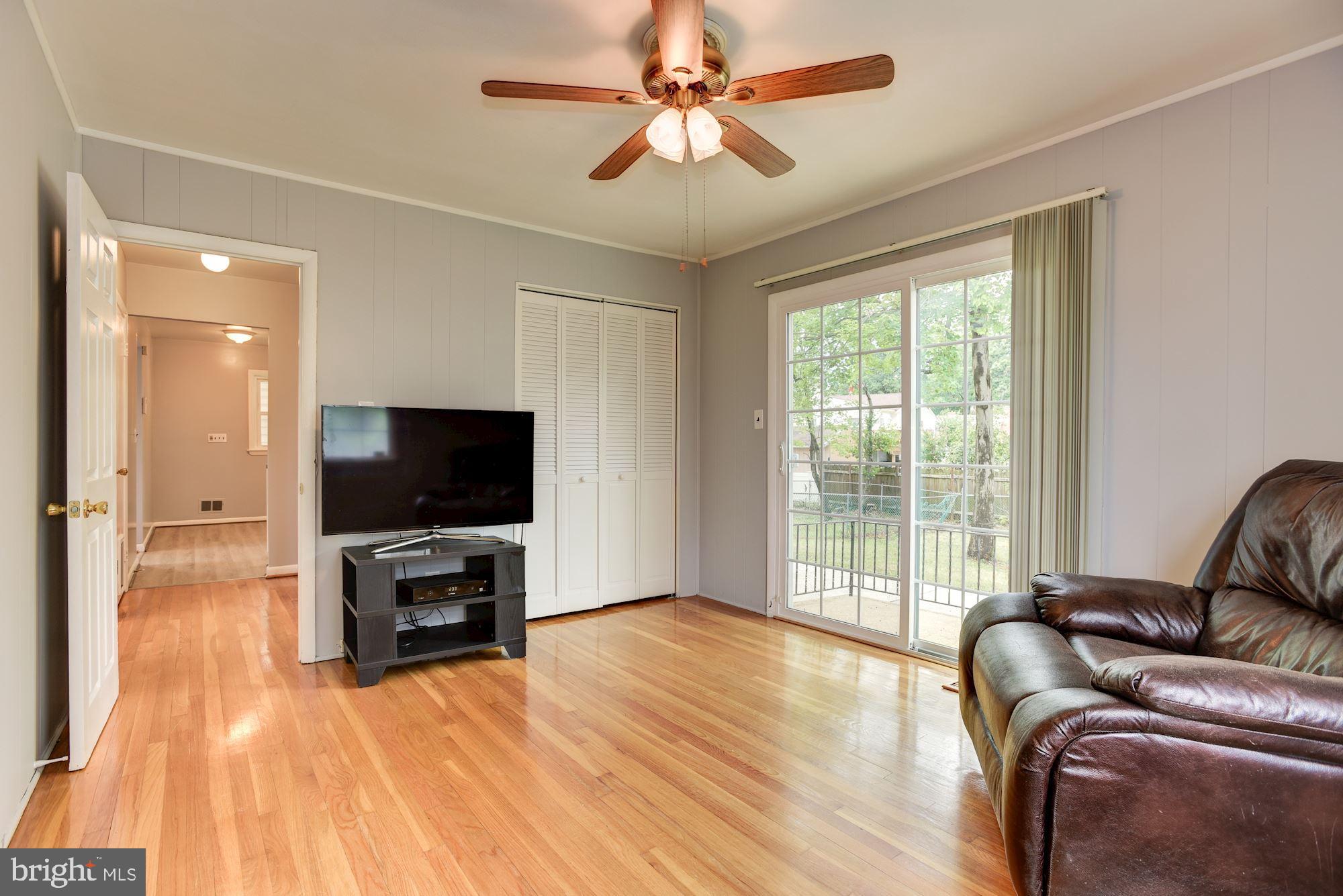 1319 Gatefield Road Baltimore, MD 21228 - Photo 11 of 34 Primary Bedroom