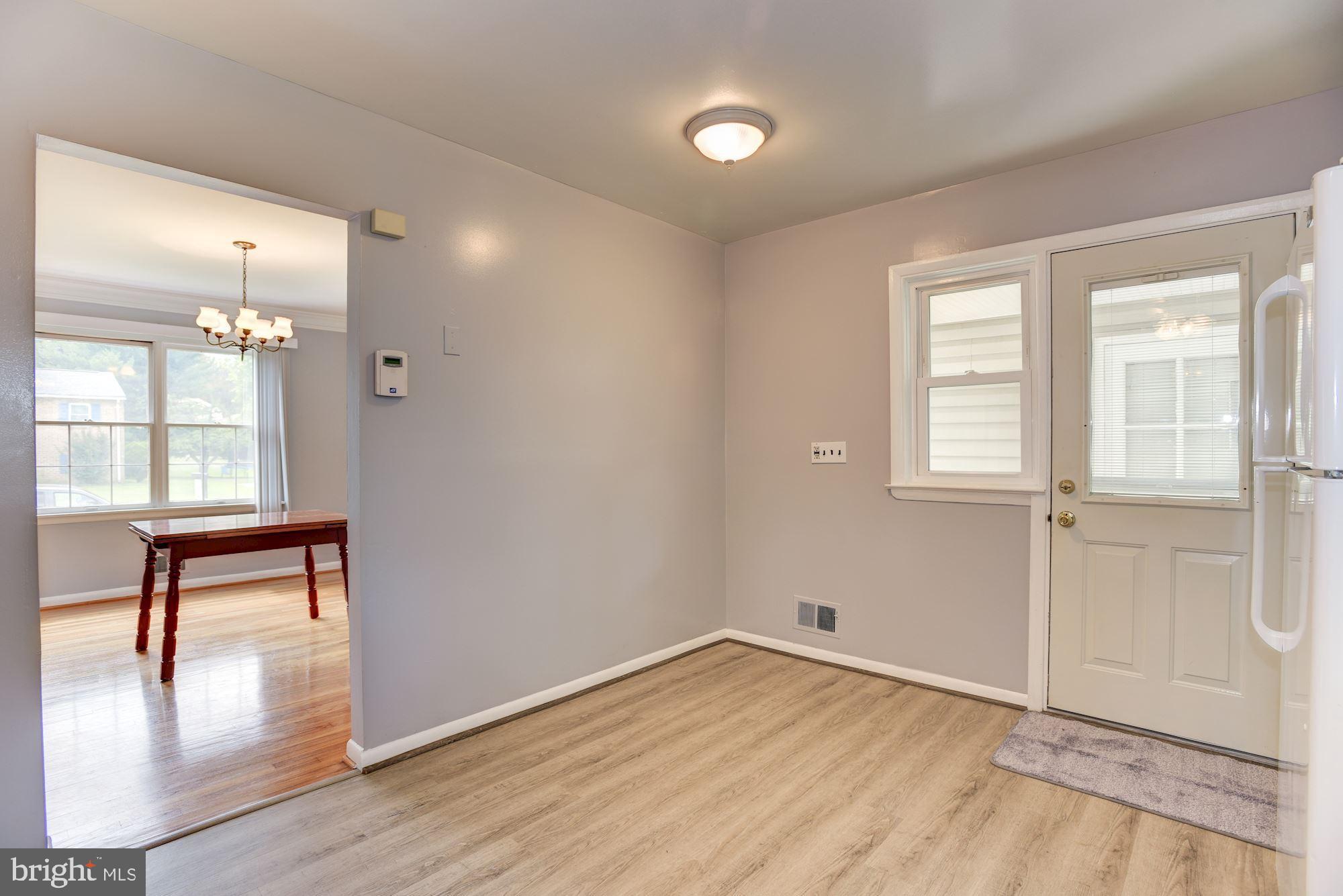 1319 Gatefield Road Baltimore, MD 21228 - Photo 7 of 34 Kitchen