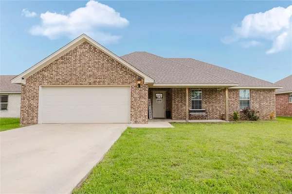 $290,000 | 417 Colony Street, Eastland, TX 76448
