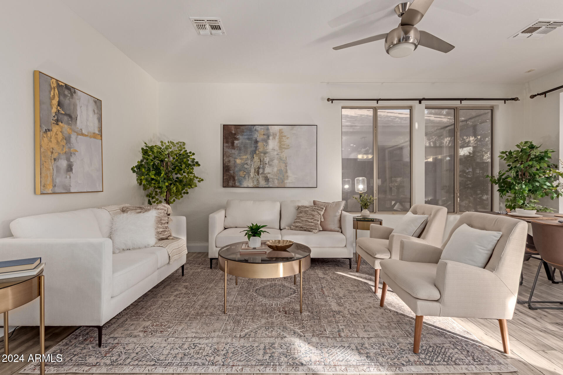 563 East Krista Way Tempe, AZ 85284 - Photo 14 of 50 Great room 2