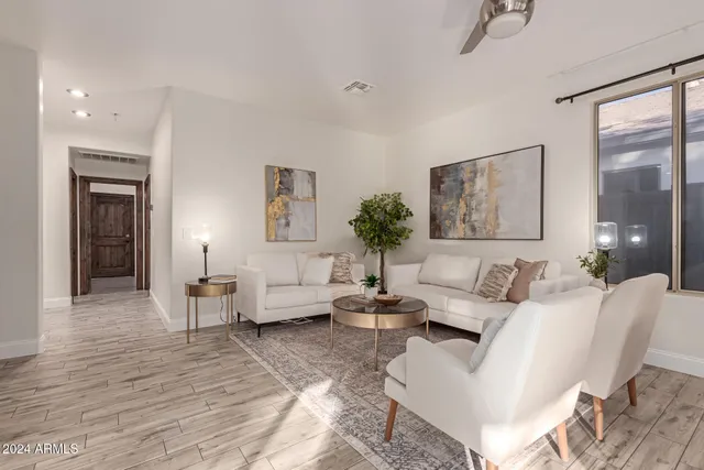 $829,900 | 563 East Krista Way, Tempe, AZ 85284