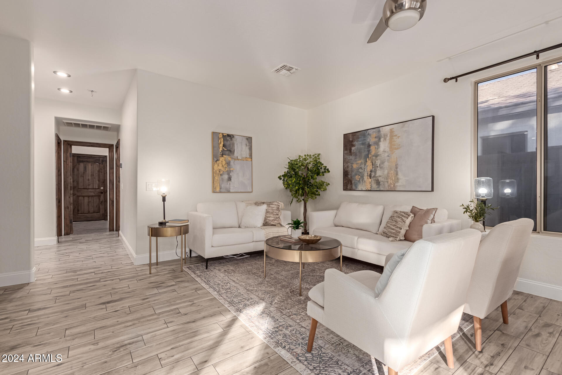 563 East Krista Way Tempe, AZ 85284 - Photo 15 of 50 Great room 3