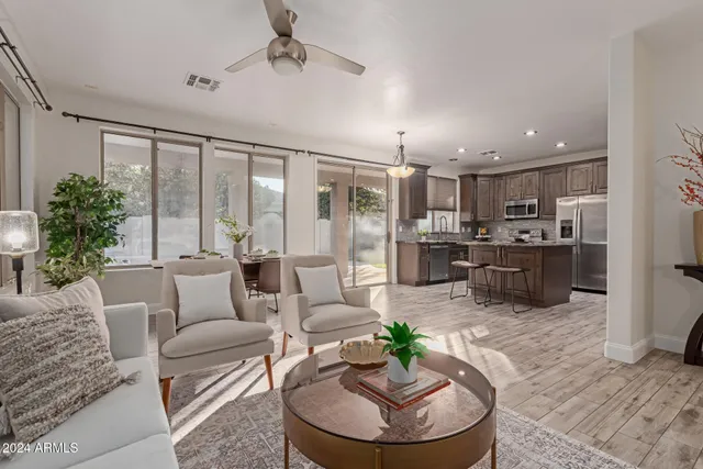 $829,900 | 563 East Krista Way, Tempe, AZ 85284