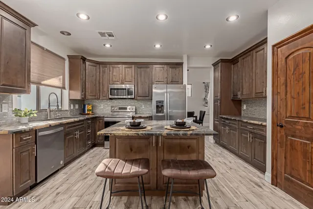 $829,900 | 563 East Krista Way, Tempe, AZ 85284