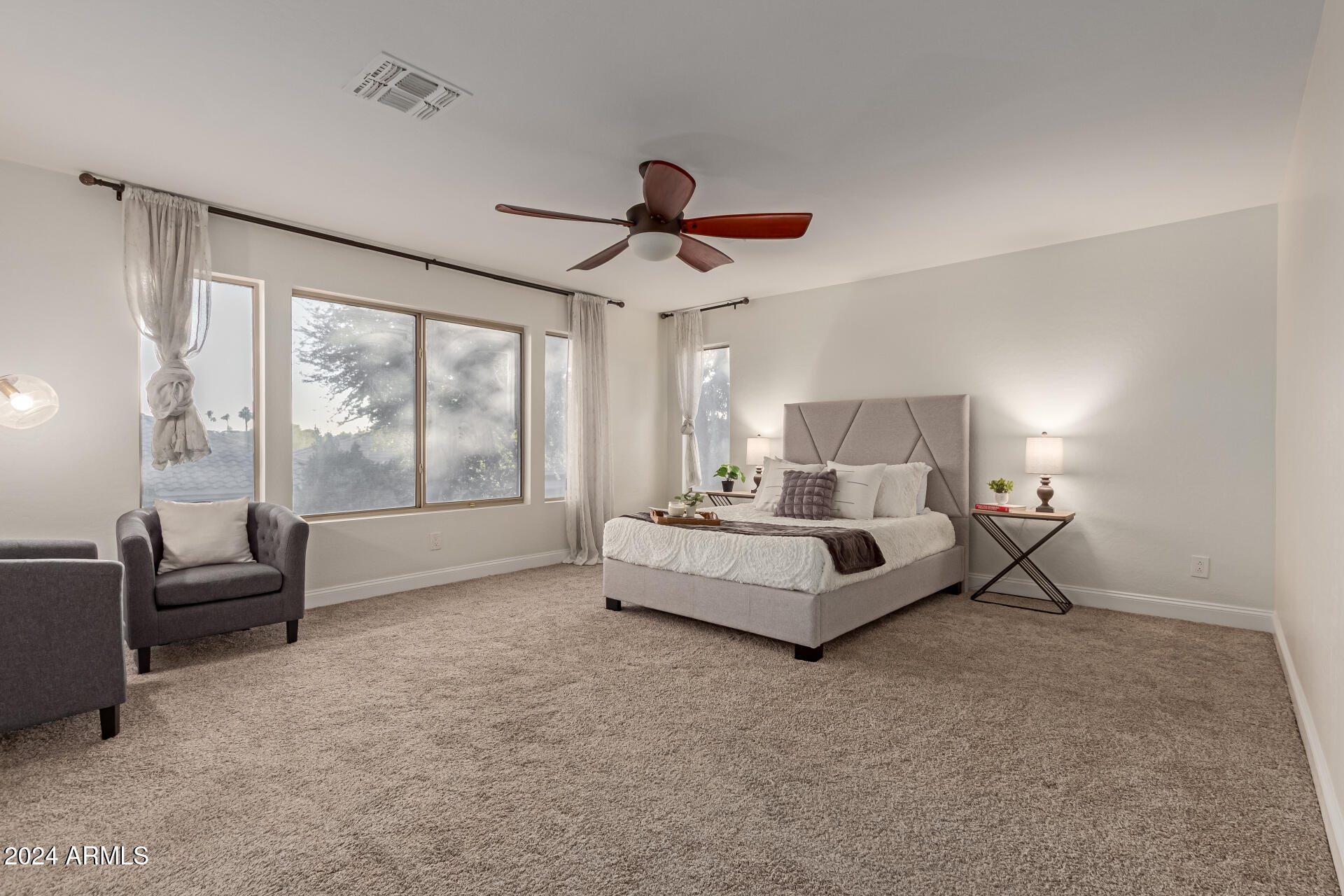 563 East Krista Way Tempe, AZ 85284 - Photo 22 of 50 Oversized Master